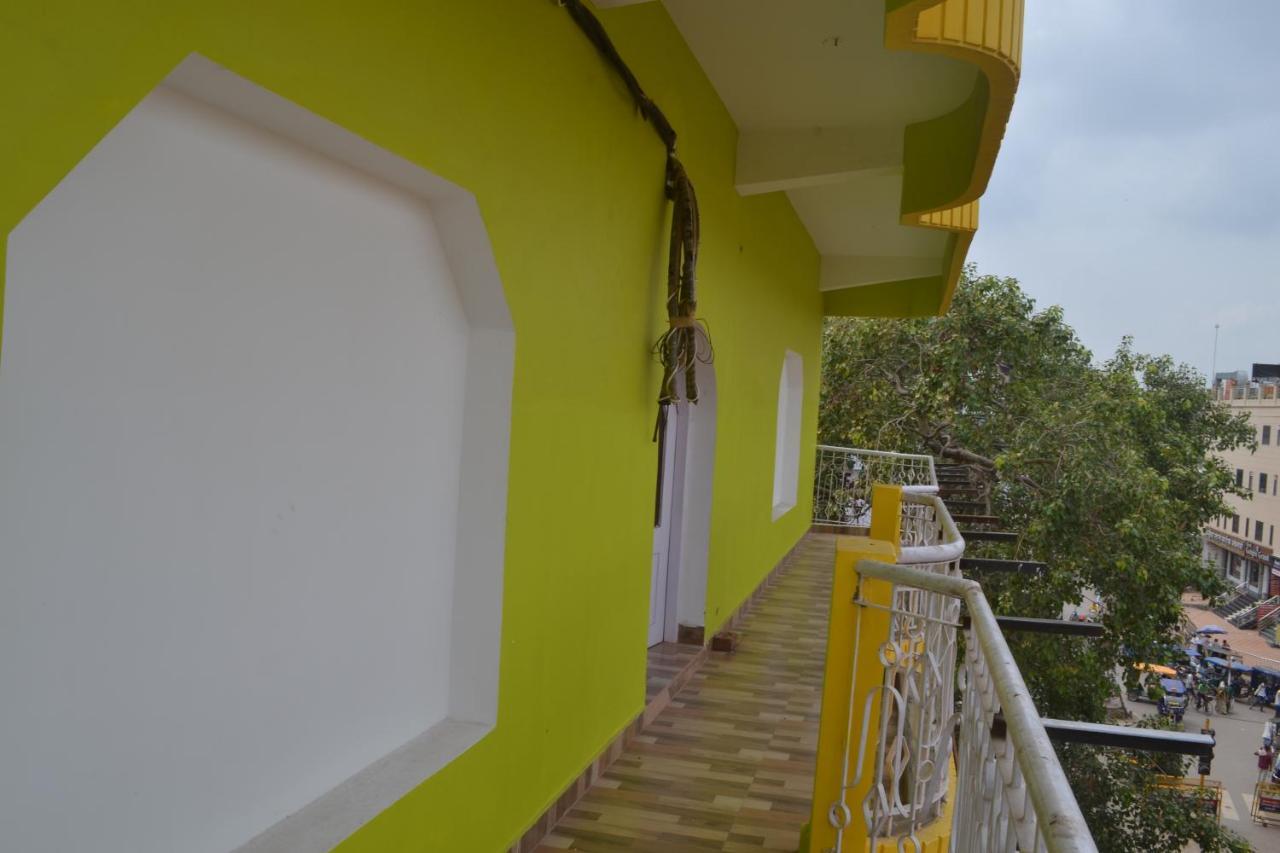 Hotel Samman Varanasi Exterior photo